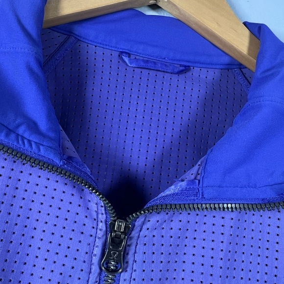 Lululemon Sweaty Or Not Jacket - Iris Flower Size 8 - Picture 4 of 7